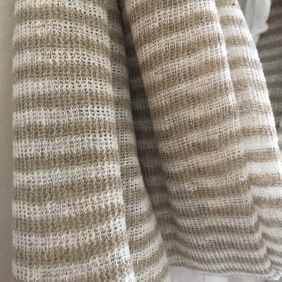 Linen Scarf - Picture 4 of 5